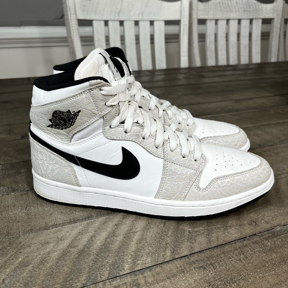 Nike Air Jordan 1 Mid White Elephant Print Sz 11 - Picture 2 of 5